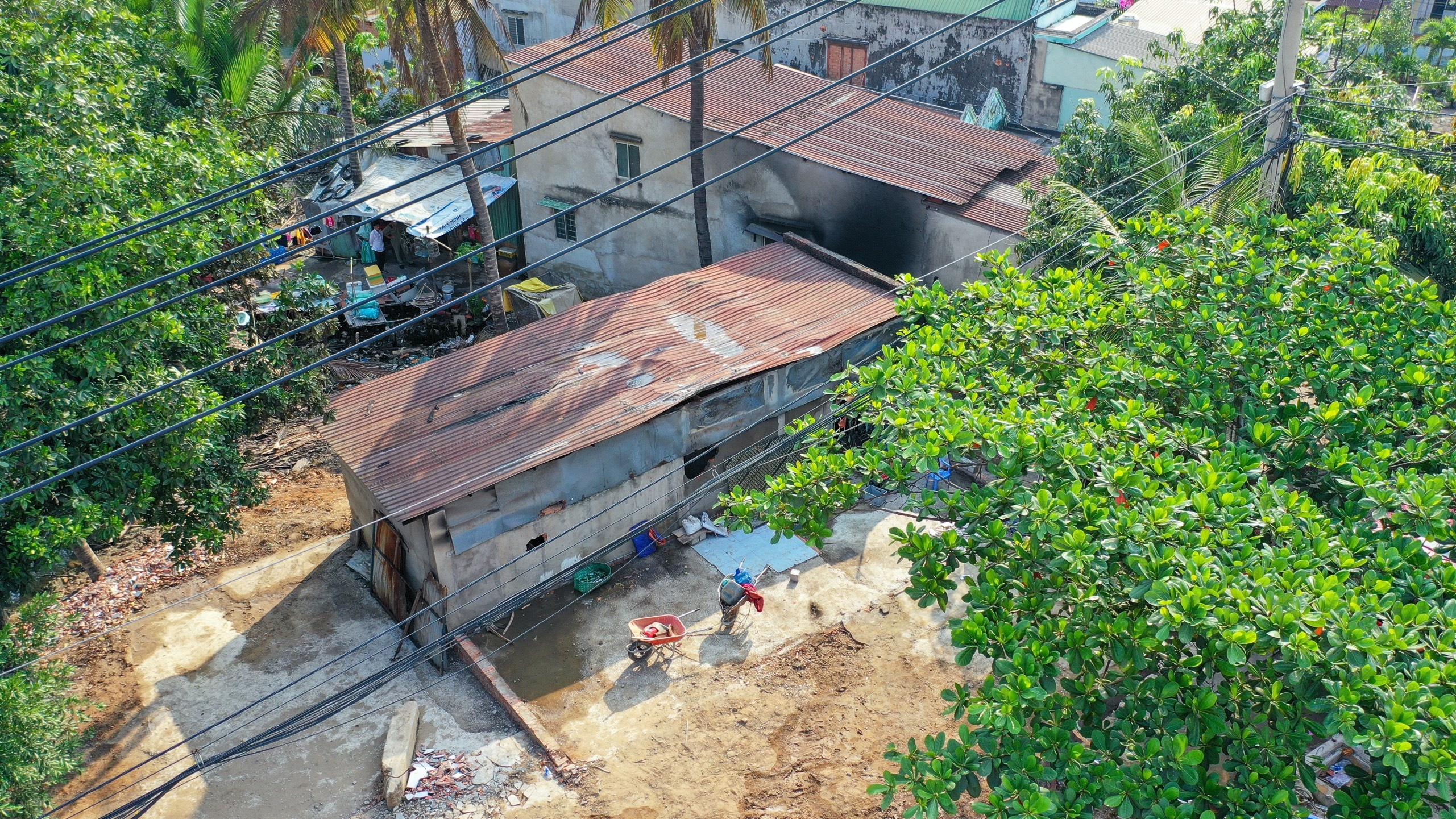 chay nha 6 nguoi chet anh 2