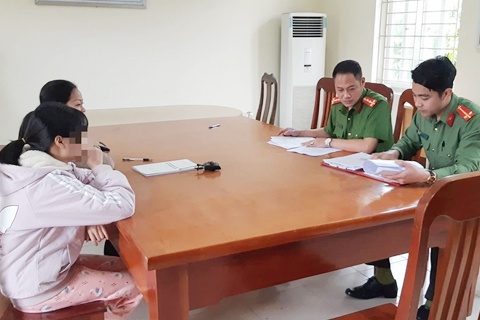 Xu phat 'thay boi' goi hon chua benh ung thu, Covid-19 hinh anh