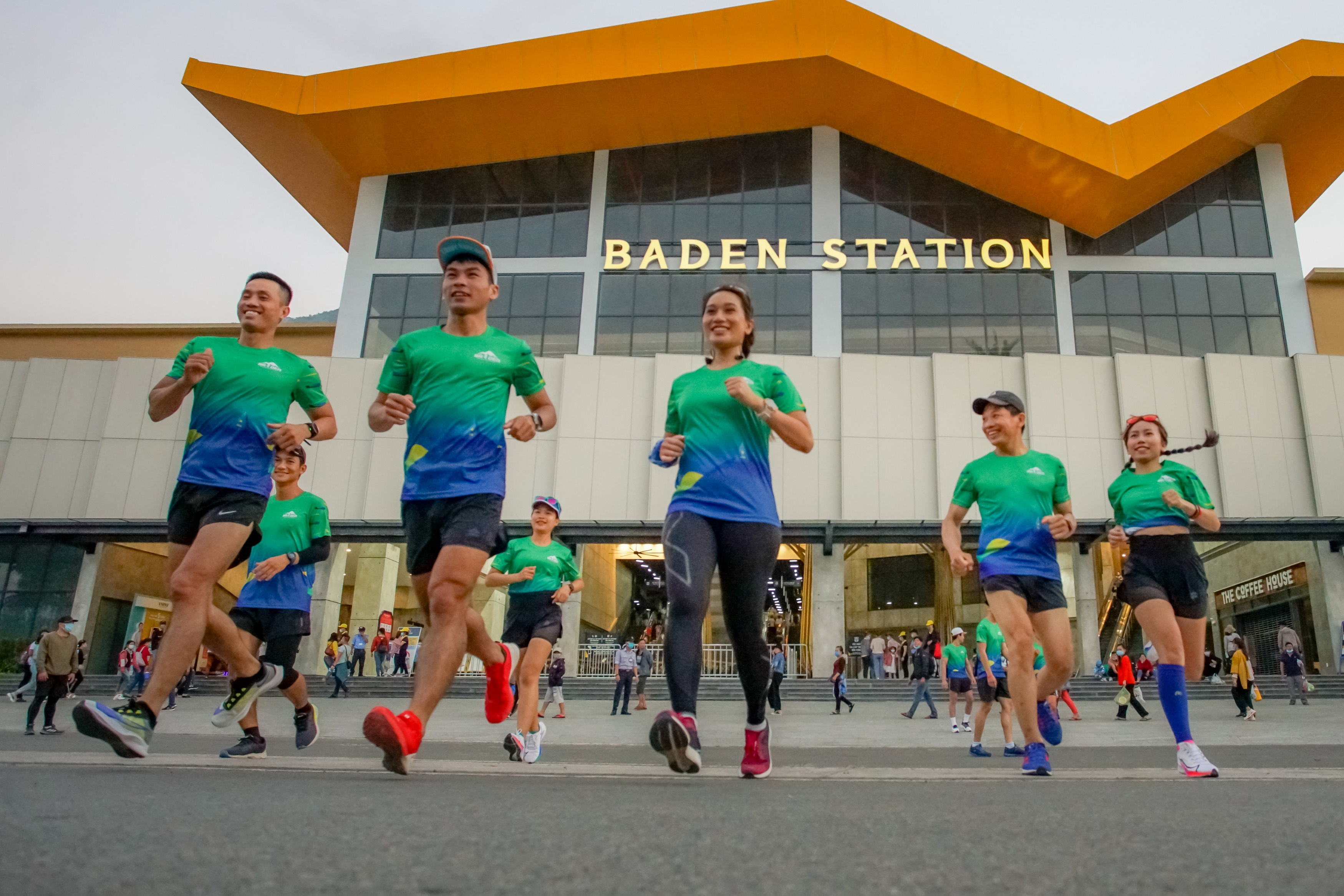 Tay Ninh lan dau tien to chuc giai marathon hinh anh