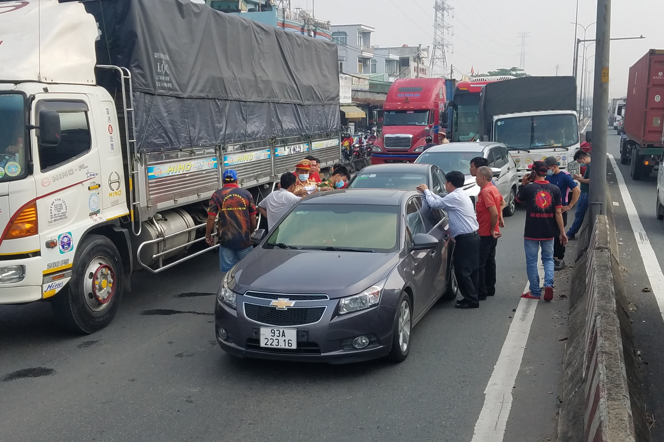 tai nan tren quoc lo 1 anh 2