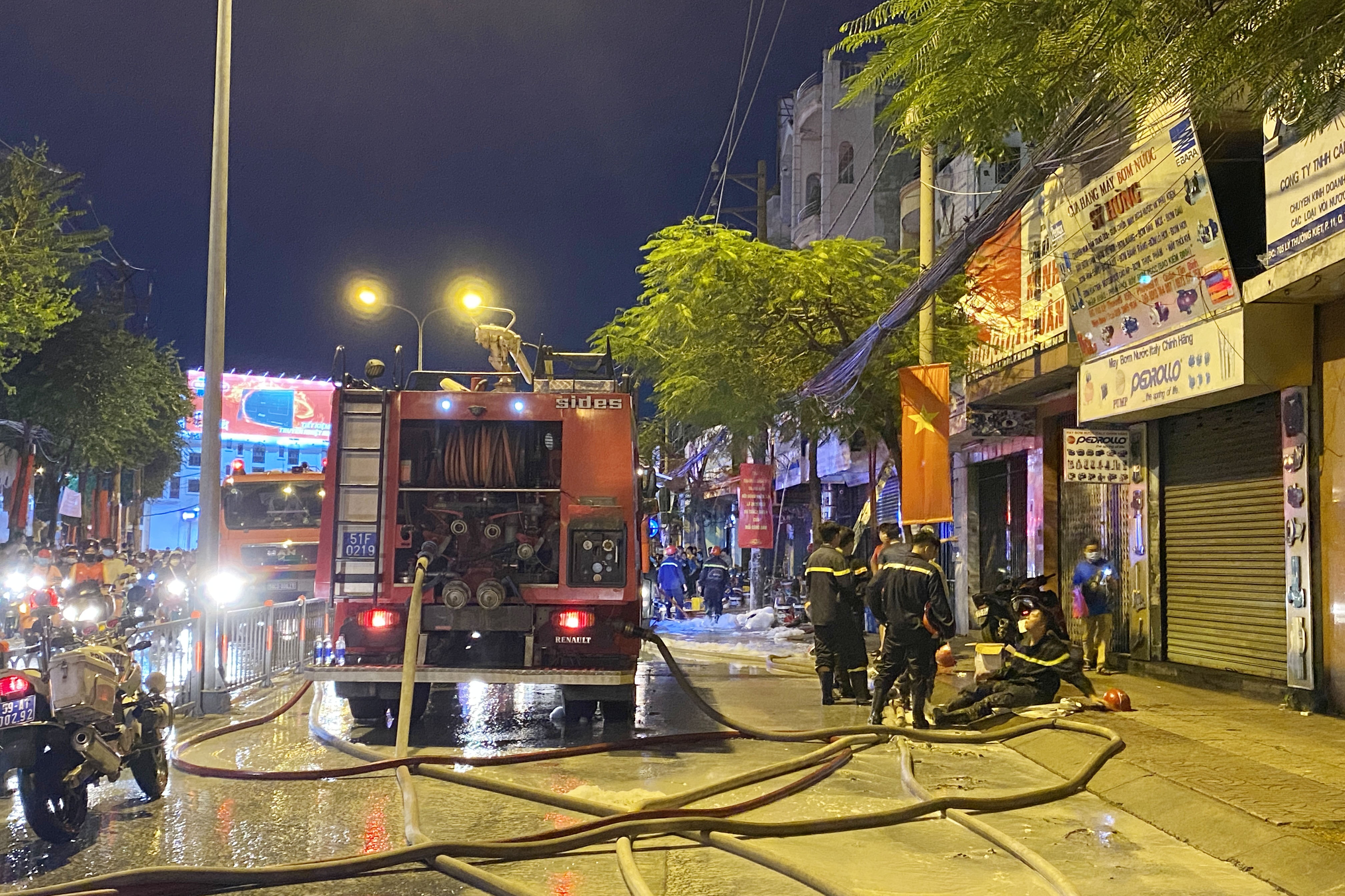 chay nha o Ly Thuong Kiet anh 2