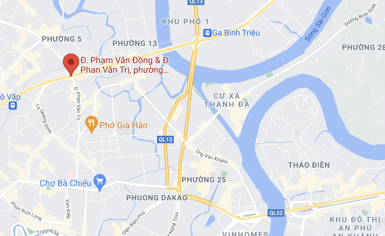 BMW boc chay tren Pham Van Dong anh 2