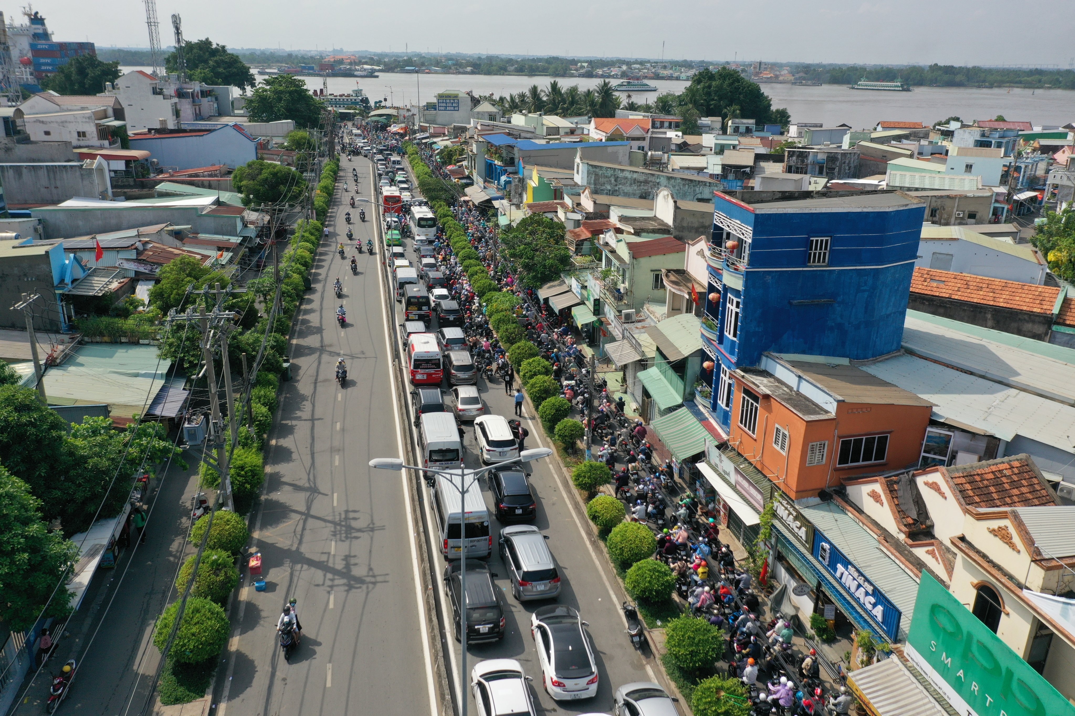 ket xe pha Cat Lai anh 8