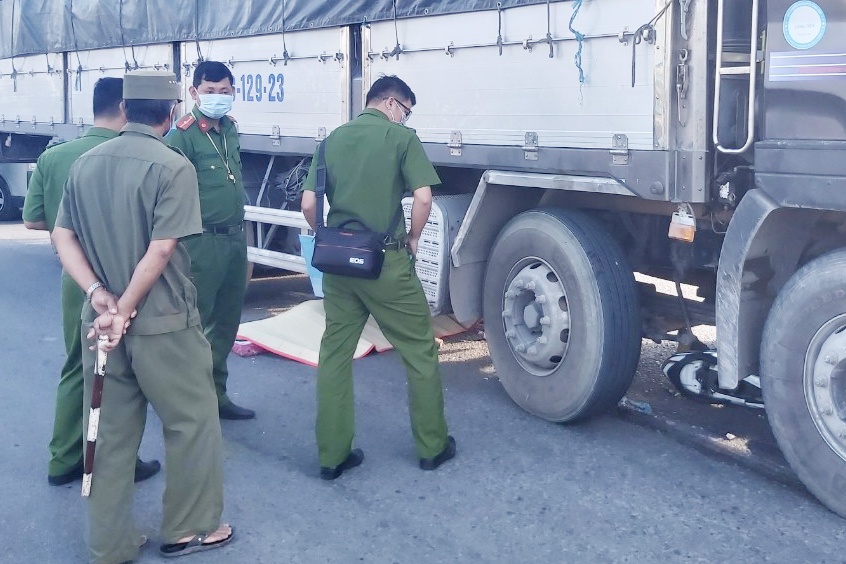 tai nan tren cao toc Trung Luong anh 1