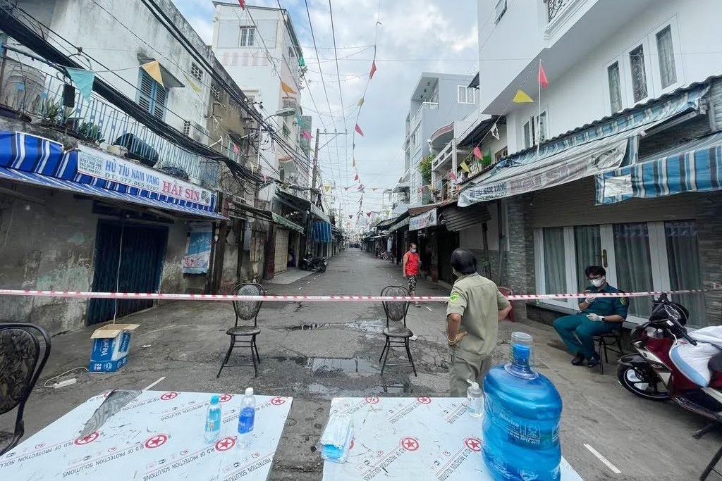 Go phong toa cho 200 duong Xom Chieu o TP.HCM hinh anh