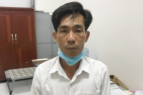 Gia can bo Bo Cong an de tiep xuc 5 nguoi Trung Quoc dang cach ly hinh anh