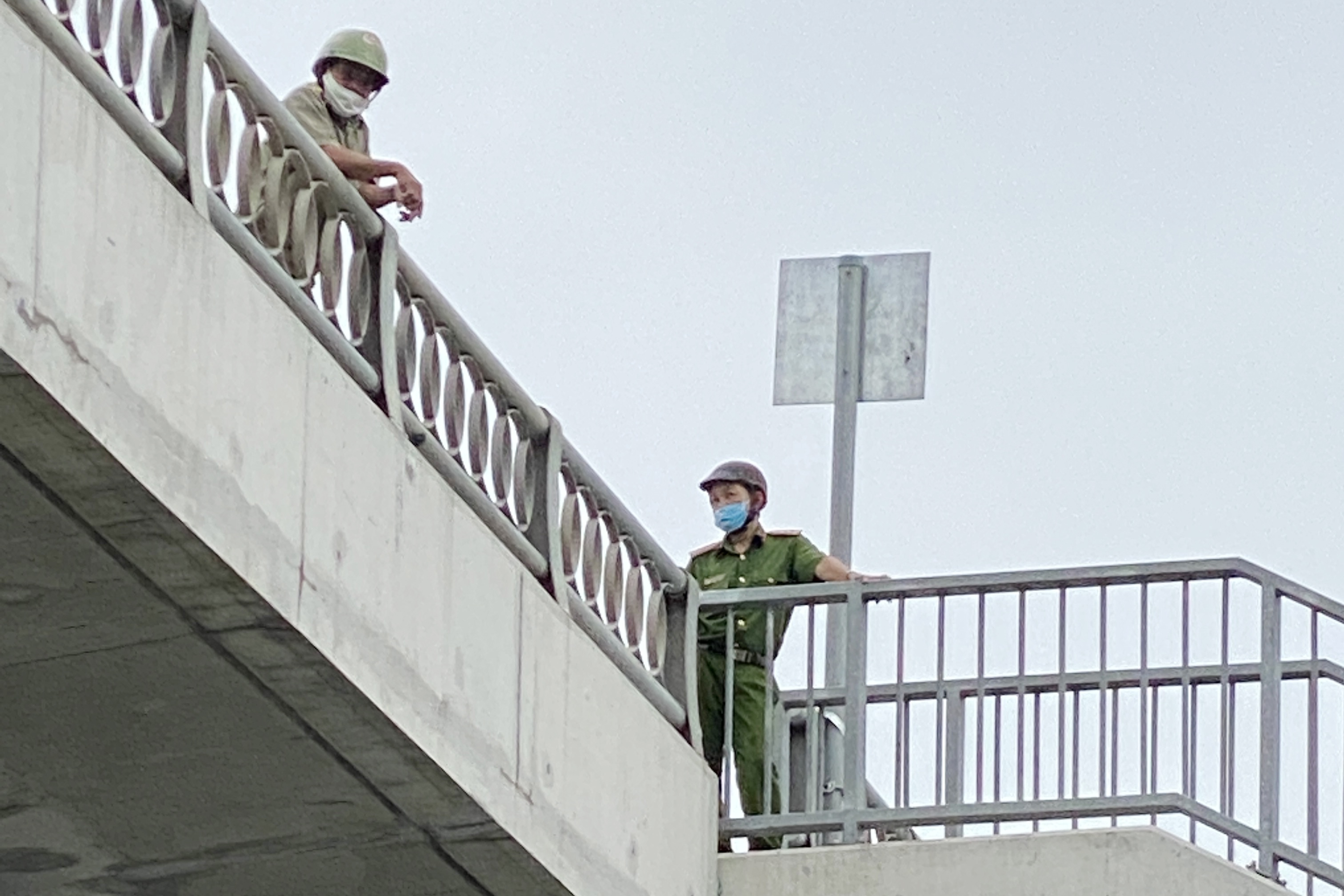 nhay cau kenh Te anh 1