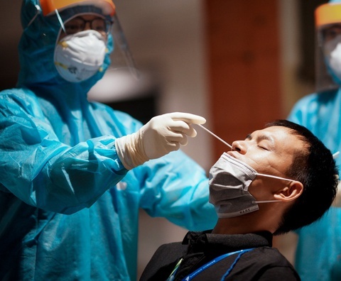 Cach ly 34 ho dan lien quan tai xe xe tai nhiem nCoV hinh anh