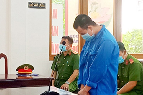 Phat tu nam thanh nien dam chet em trai anh 1