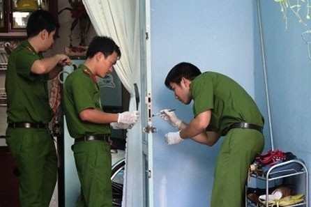 Mau thuan tren ban nhau, con chem cha tu vong hinh anh