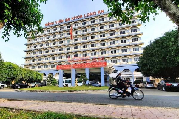 Phong toa Benh vien Da khoa Long An anh 1