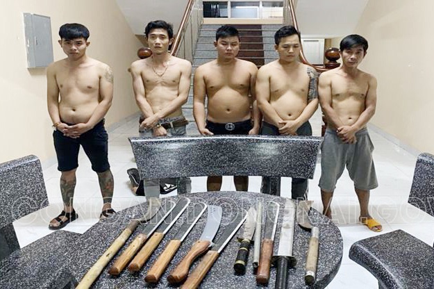 ngan chan hon chien anh 1