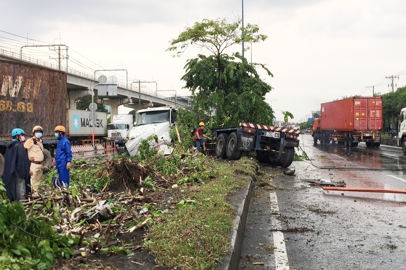 tai nan tren Xa lo Ha Noi anh 1