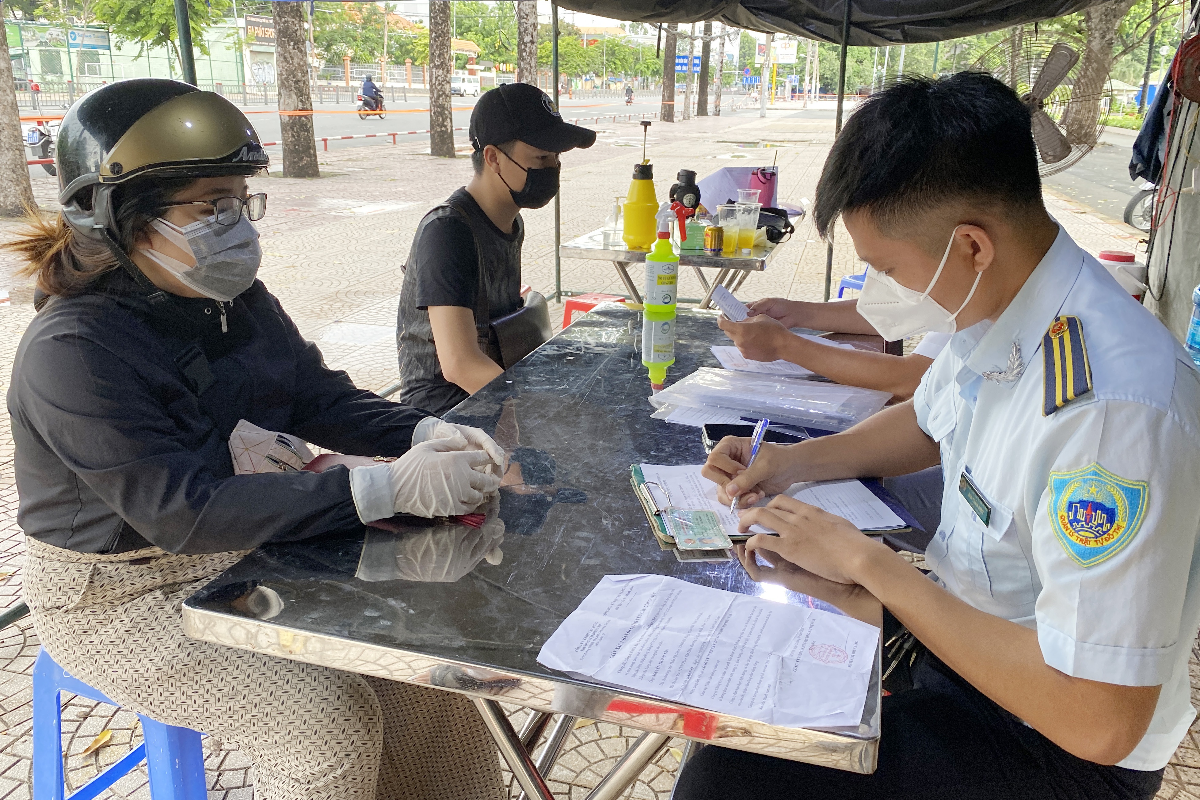 phat ra ngoai khong can thiet anh 1