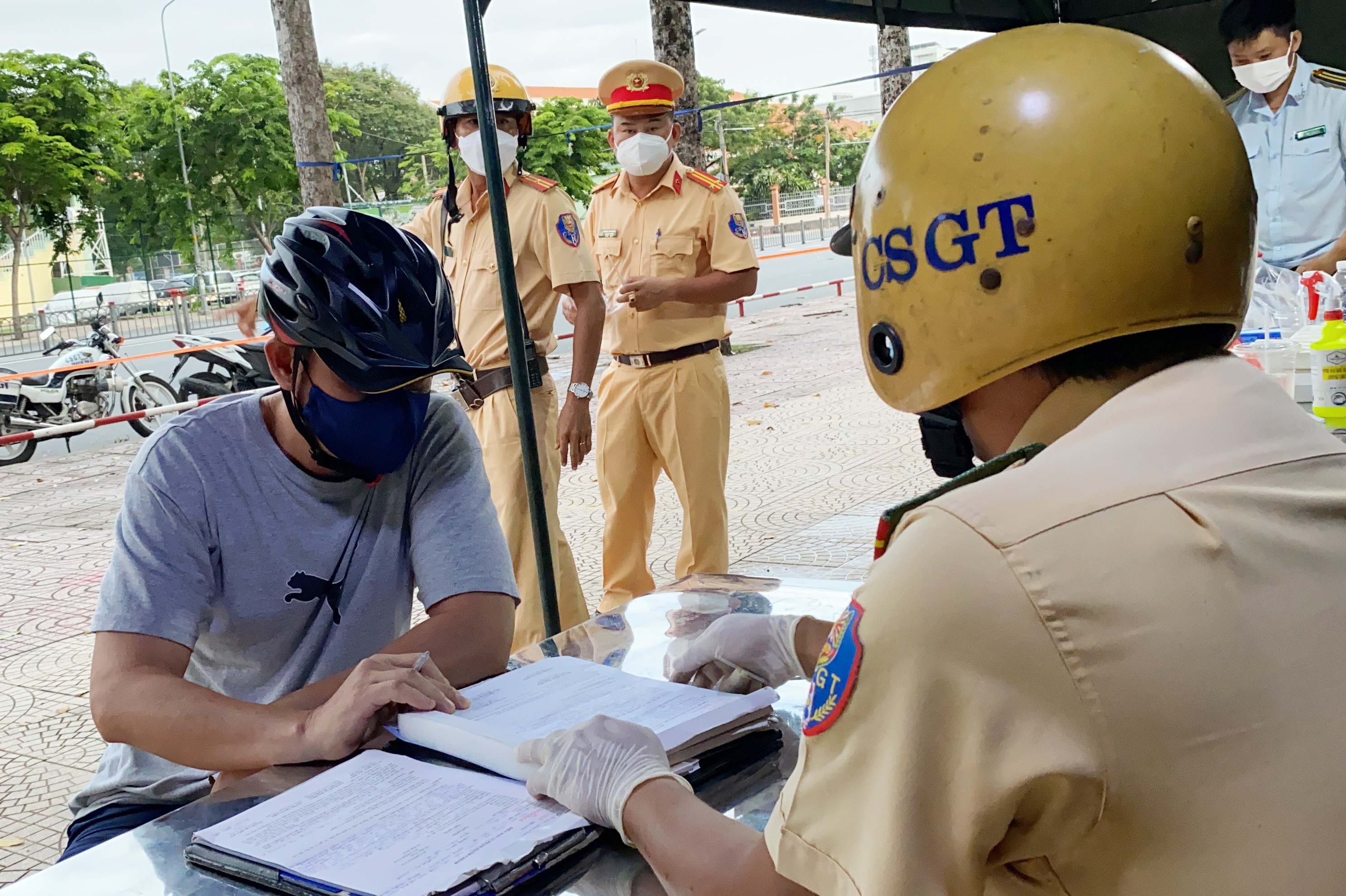 phat ra ngoai khong can thiet anh 2