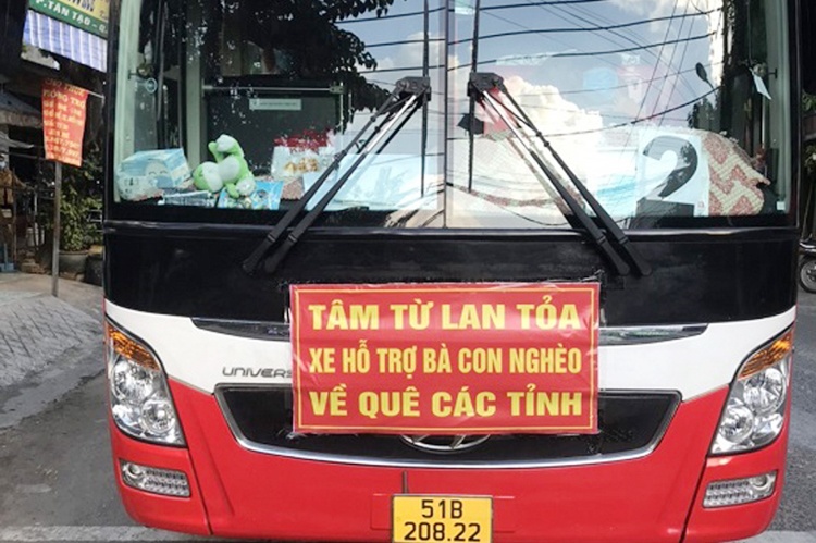 dua nguoi ve que trai phep anh 1