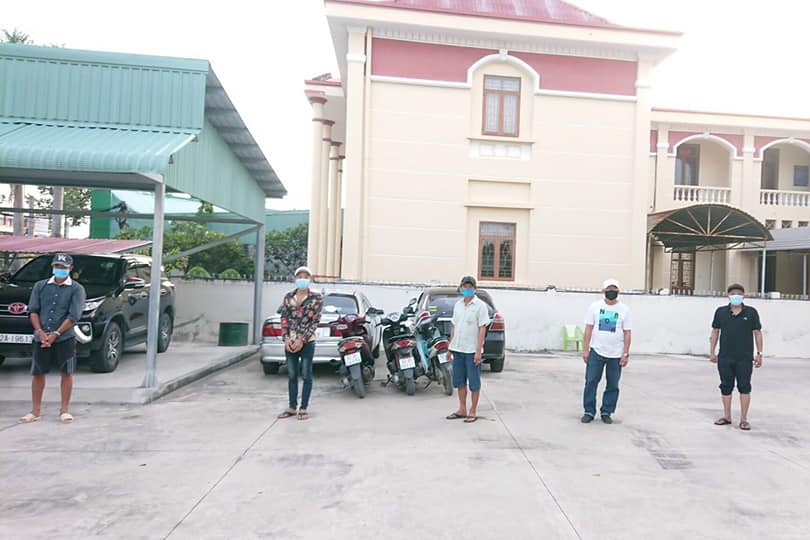 đánh bạc mùa dịch ảnh 1 danh bac mua dich anh 1
