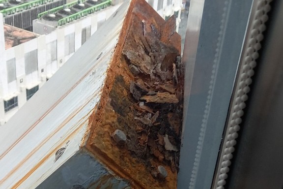 hop den roi xuong duong anh 2