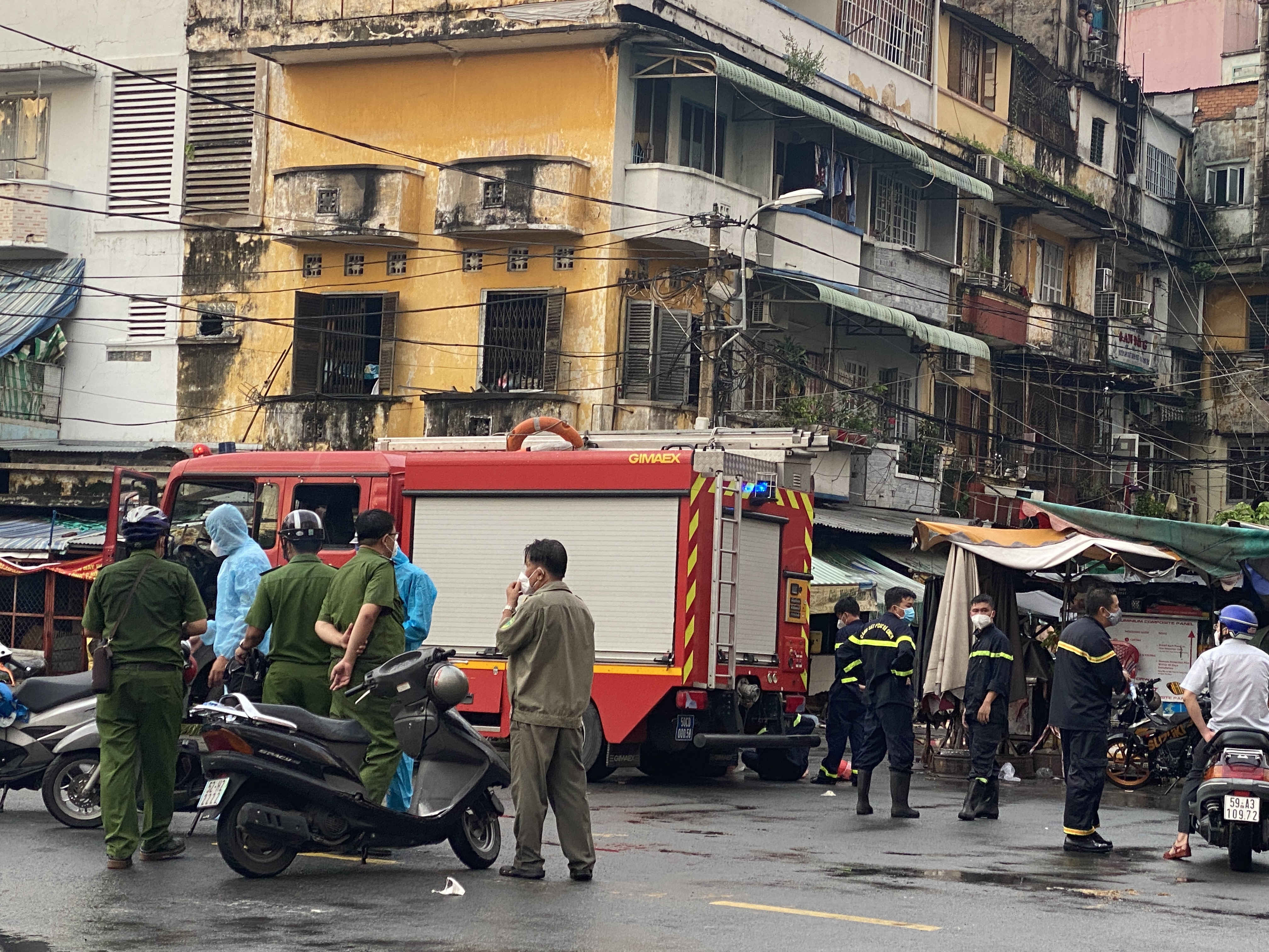 chay nha Cong Truong An Dong anh 1