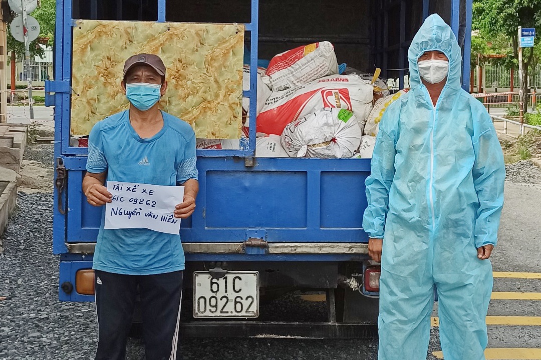 Xe tai cho 1,5 tan ga chet ve TP.HCM tieu thu hinh anh