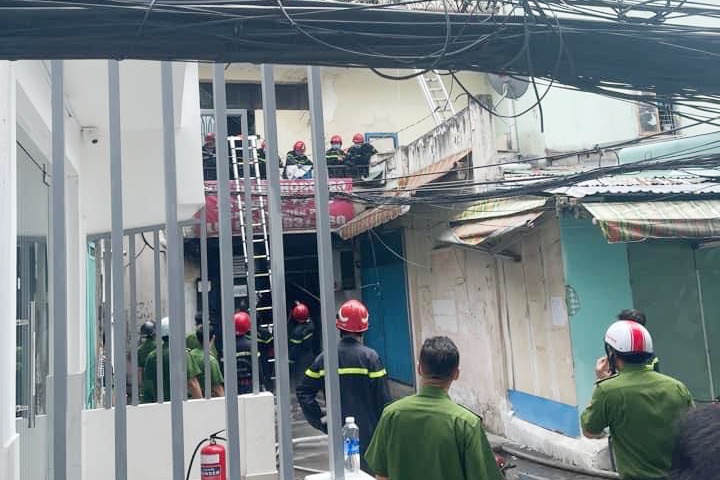 chay nha quan 10 anh 1