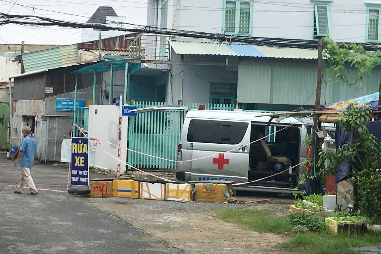 treo co trong phong tro anh 1