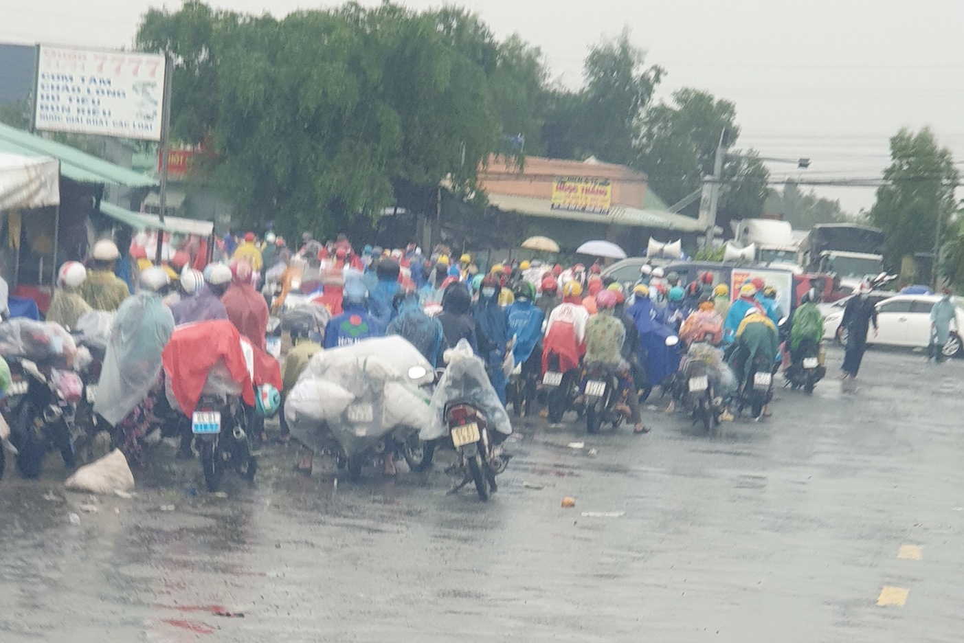 ve que tranh dich anh 1