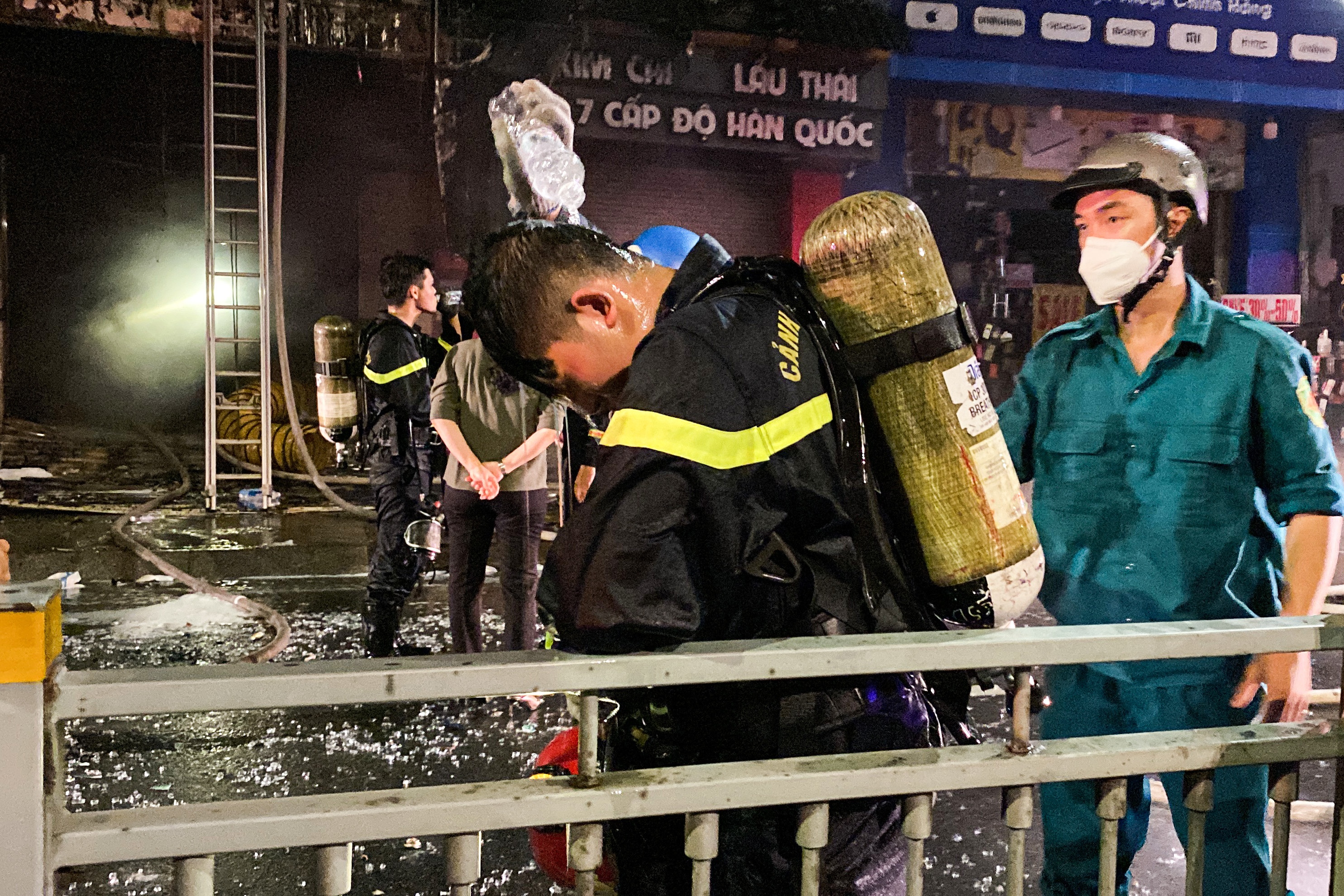 chay nha o quan Tan Phu anh 3