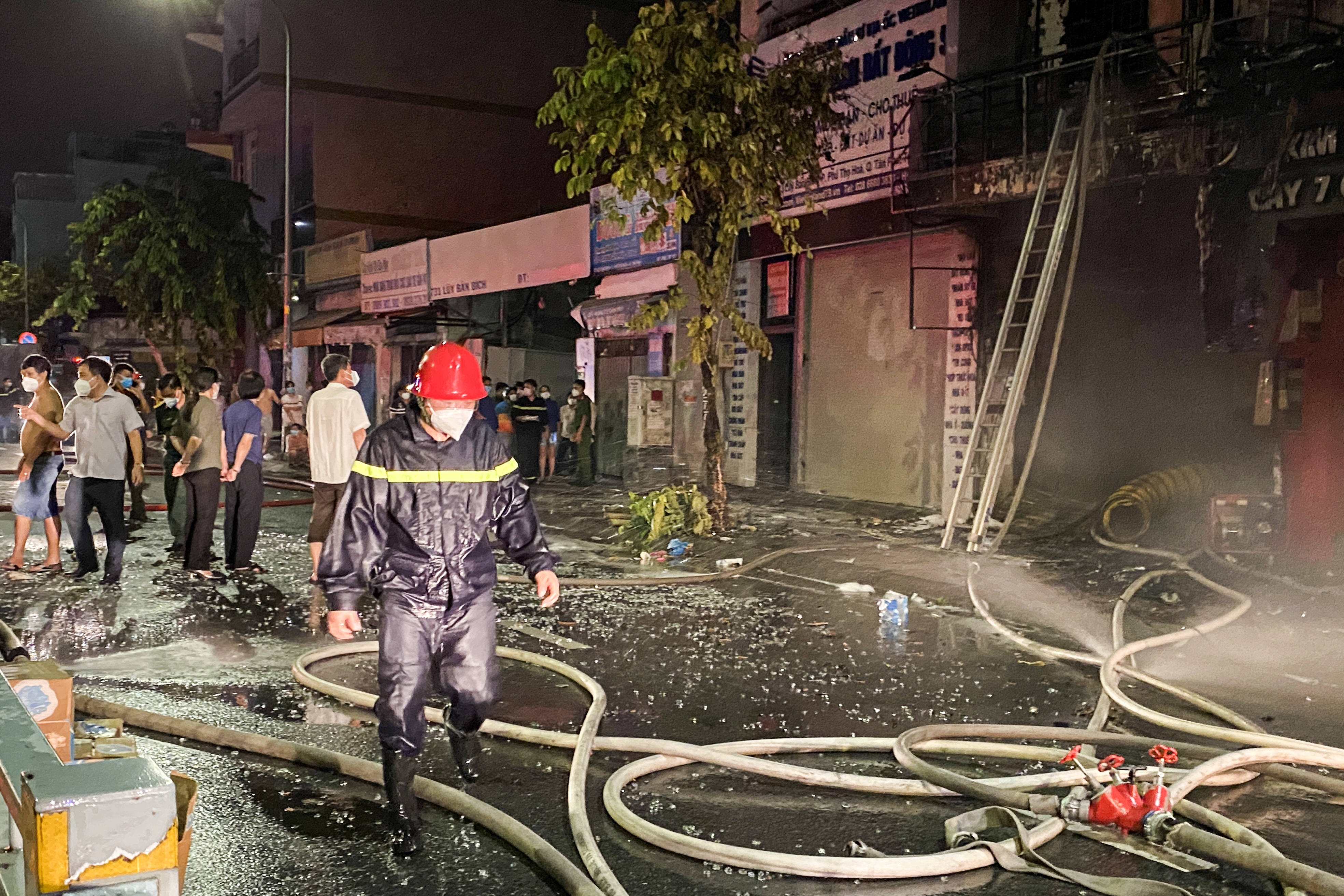 chay nha o quan Tan Phu anh 5