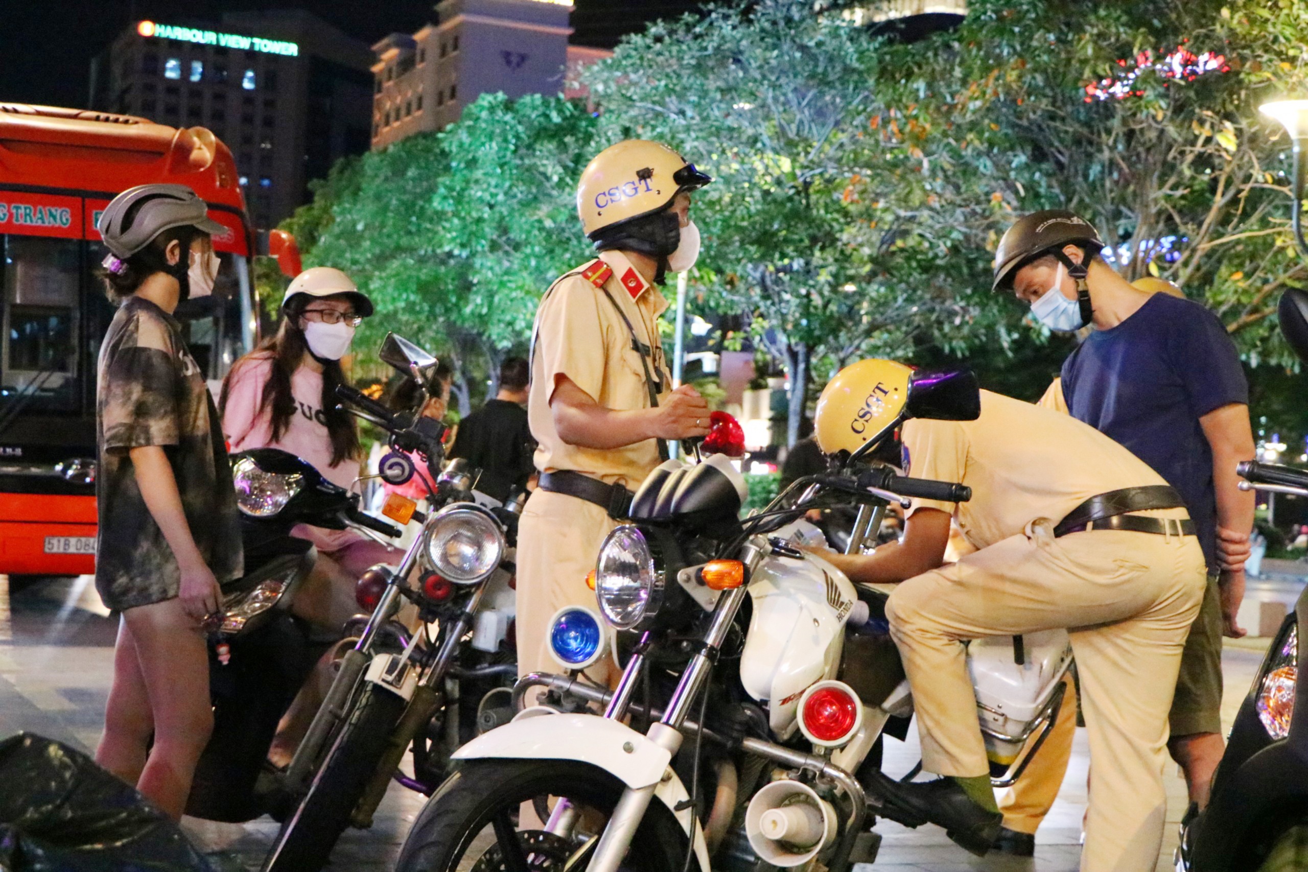 vi phạm phòng dịch ở TP.HCM ảnh 3 vi pham phong dich o TP.HCM anh 3