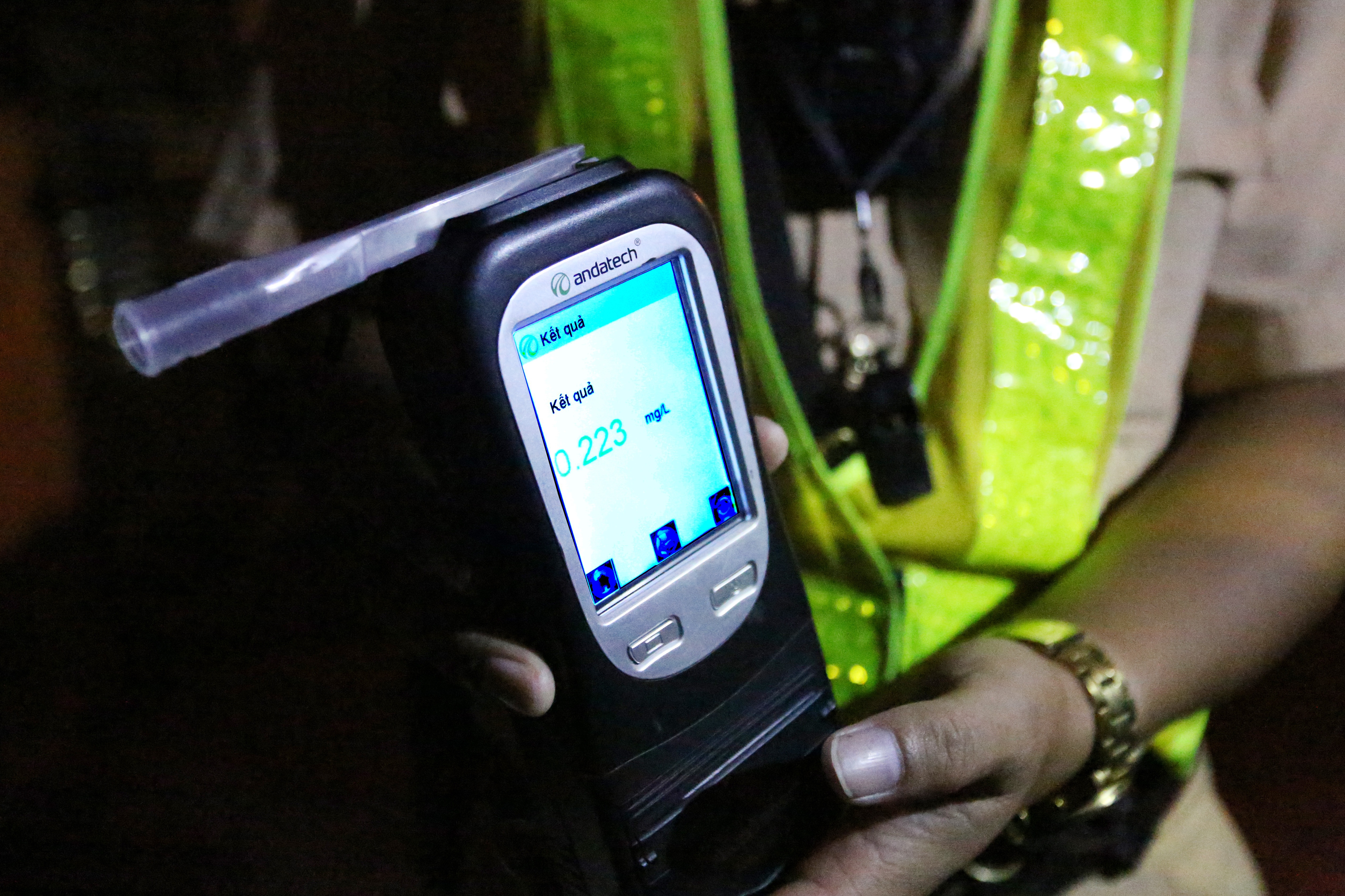 Nhieu tai xe bi phat do vi pham nong do con anh 3