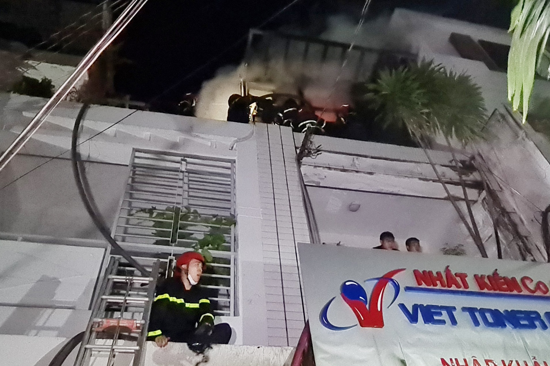 chay nha Tran Dinh Xu anh 1