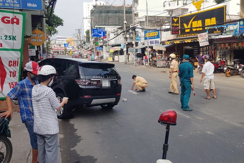 Range Rover tong chet nguoi anh 1