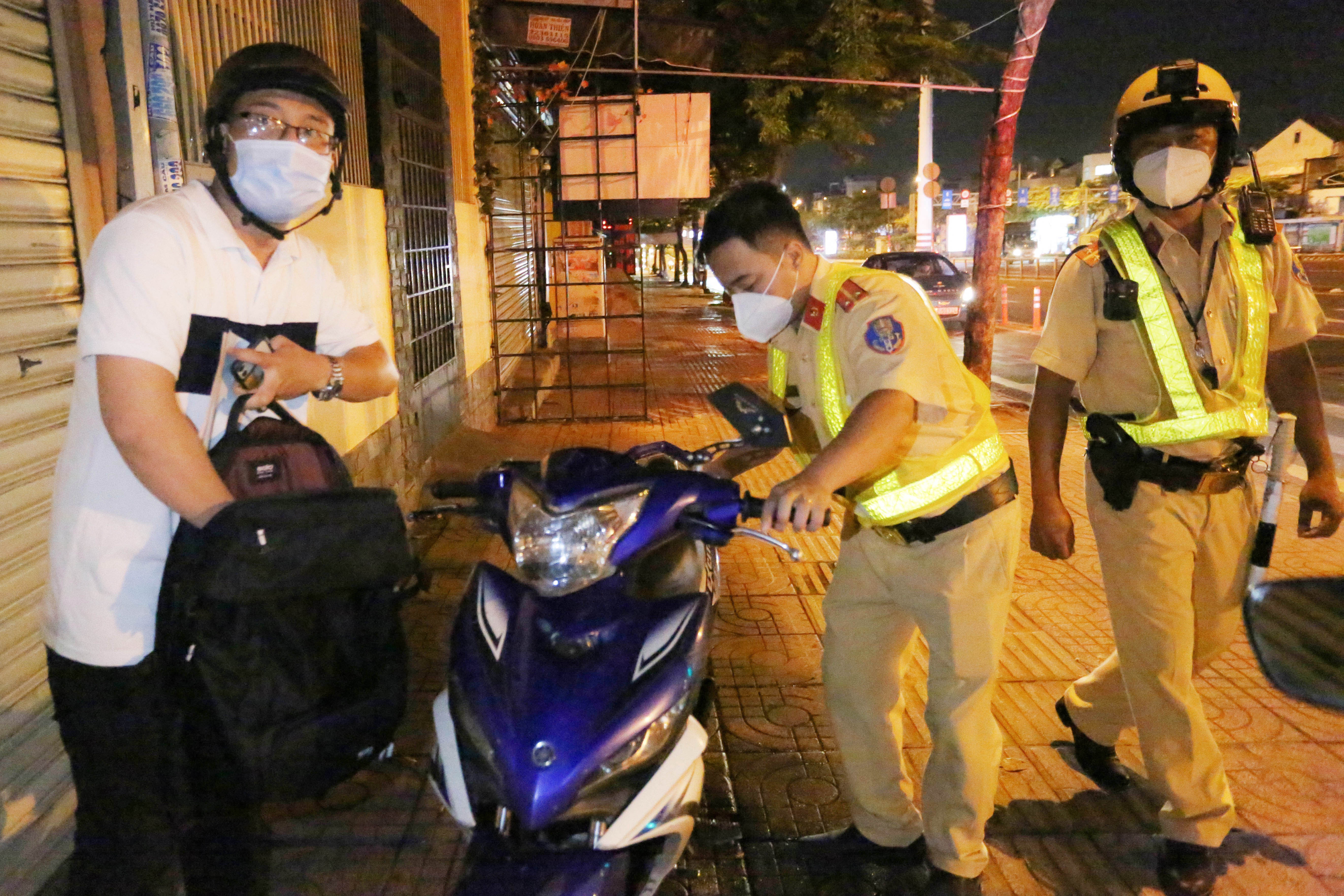 CSGT do nong do con anh 8