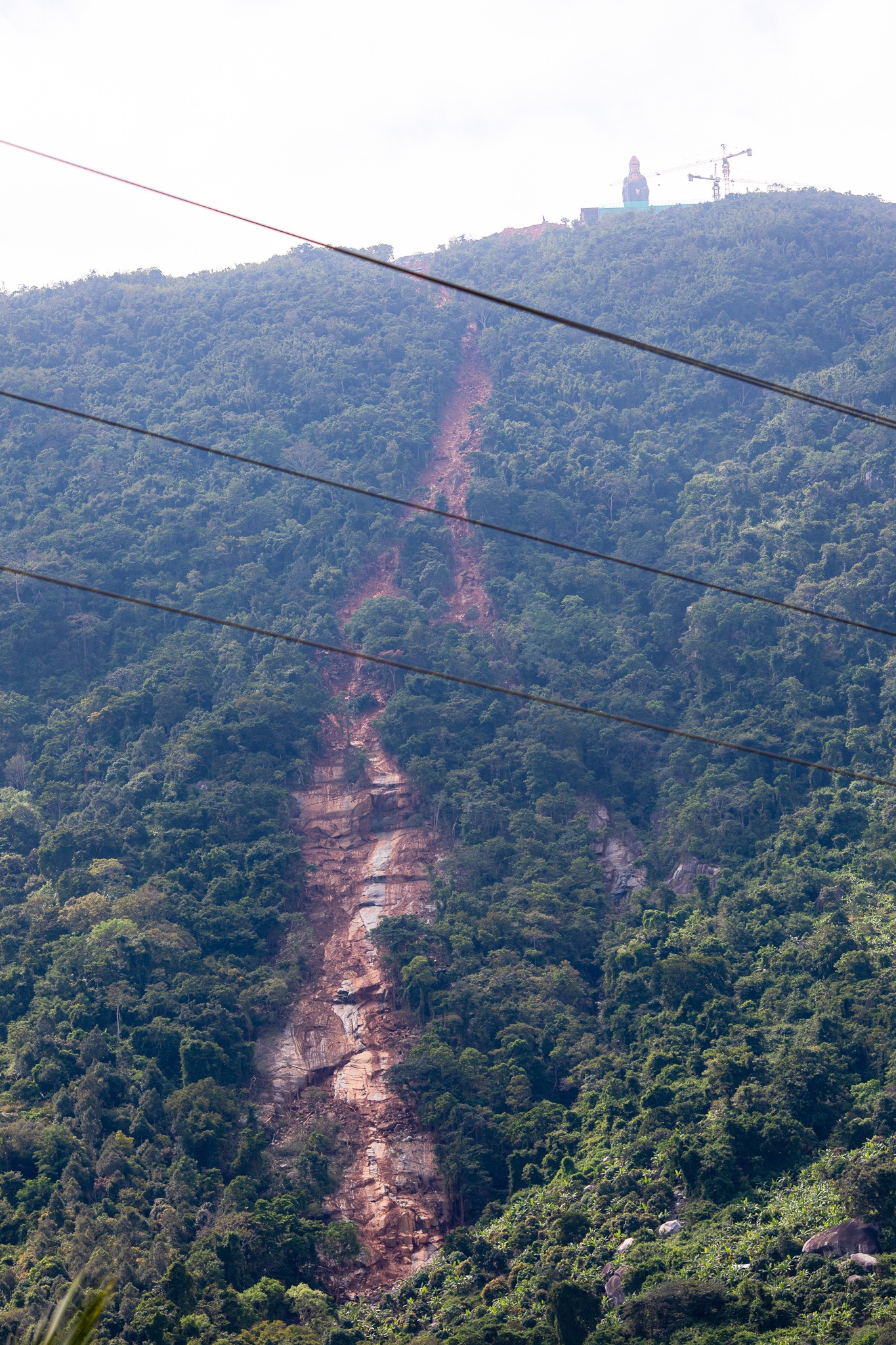 Hien truong sat lo nui ba den anh 4