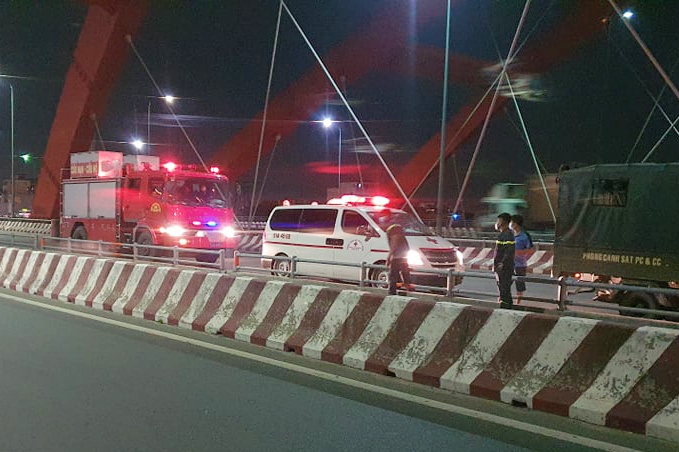 nhay cau Binh Loi anh 1