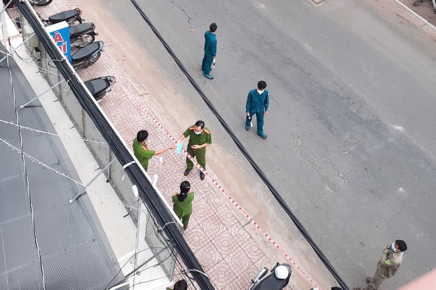 An mang trong nha nghi anh 1