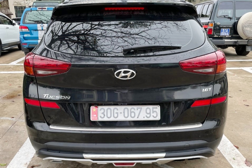 bat nhom cho vay nang lai anh 2