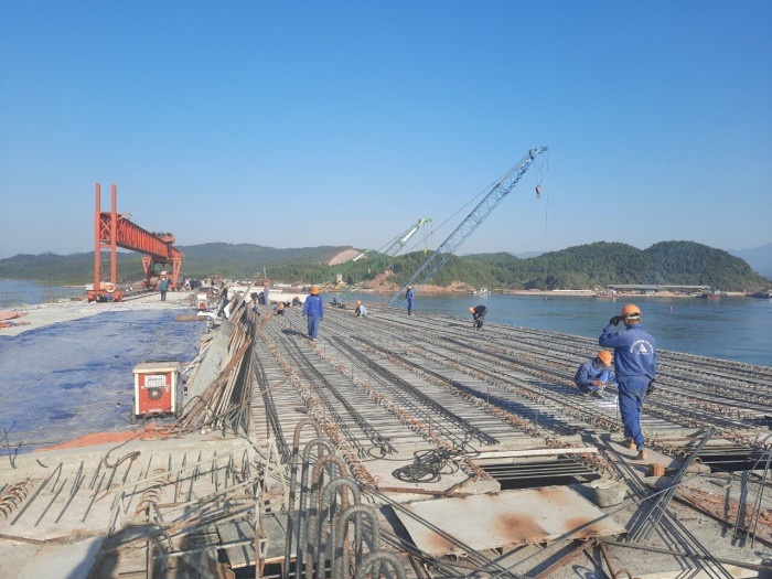 khanh thanh cau anh 3