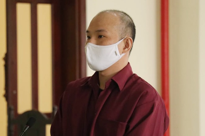 Nguoi dan ong van chuyen ma tuy va sung linh an tu hinh anh