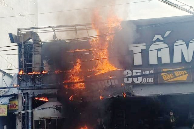 Quan com tam o TP Thu Duc boc chay hinh anh