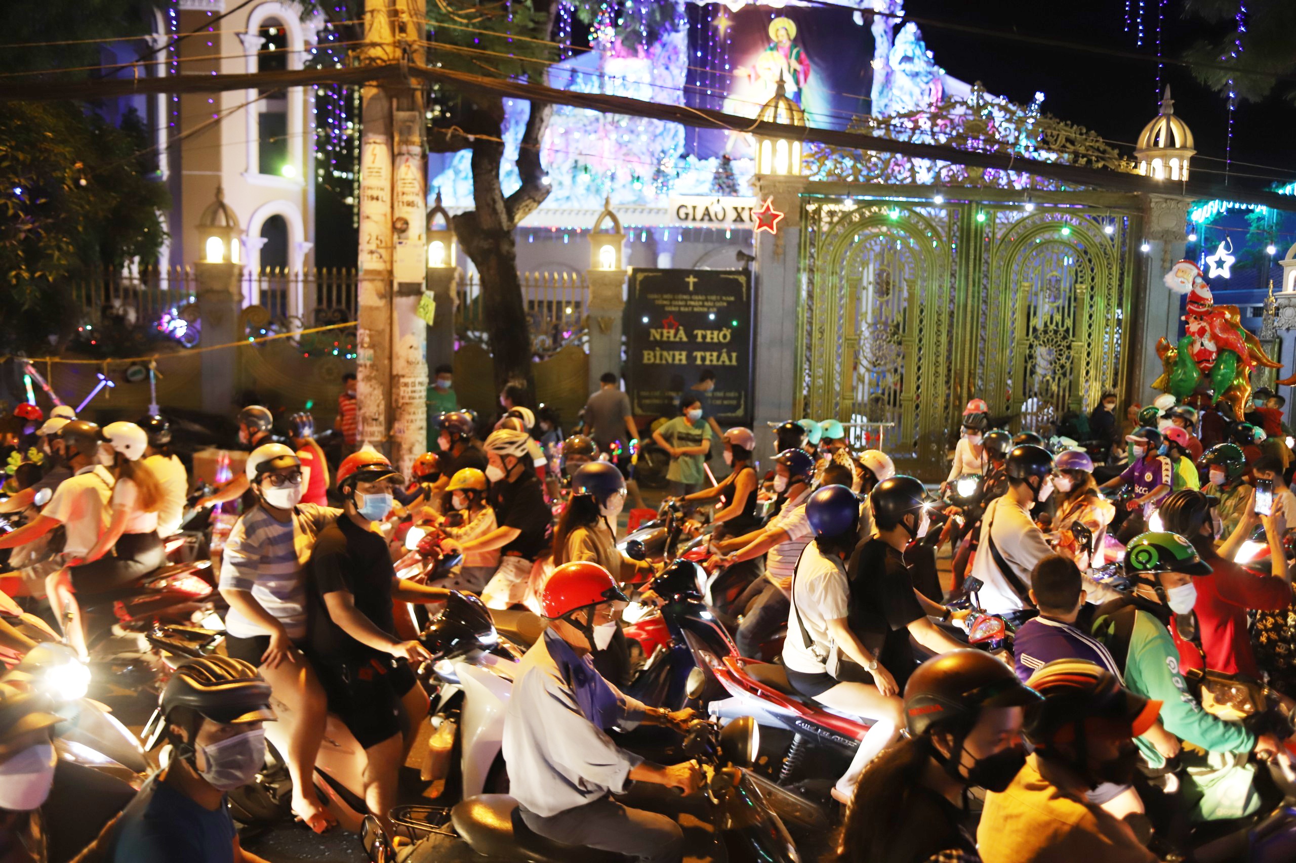 giang sinh o TP.HCM anh 8