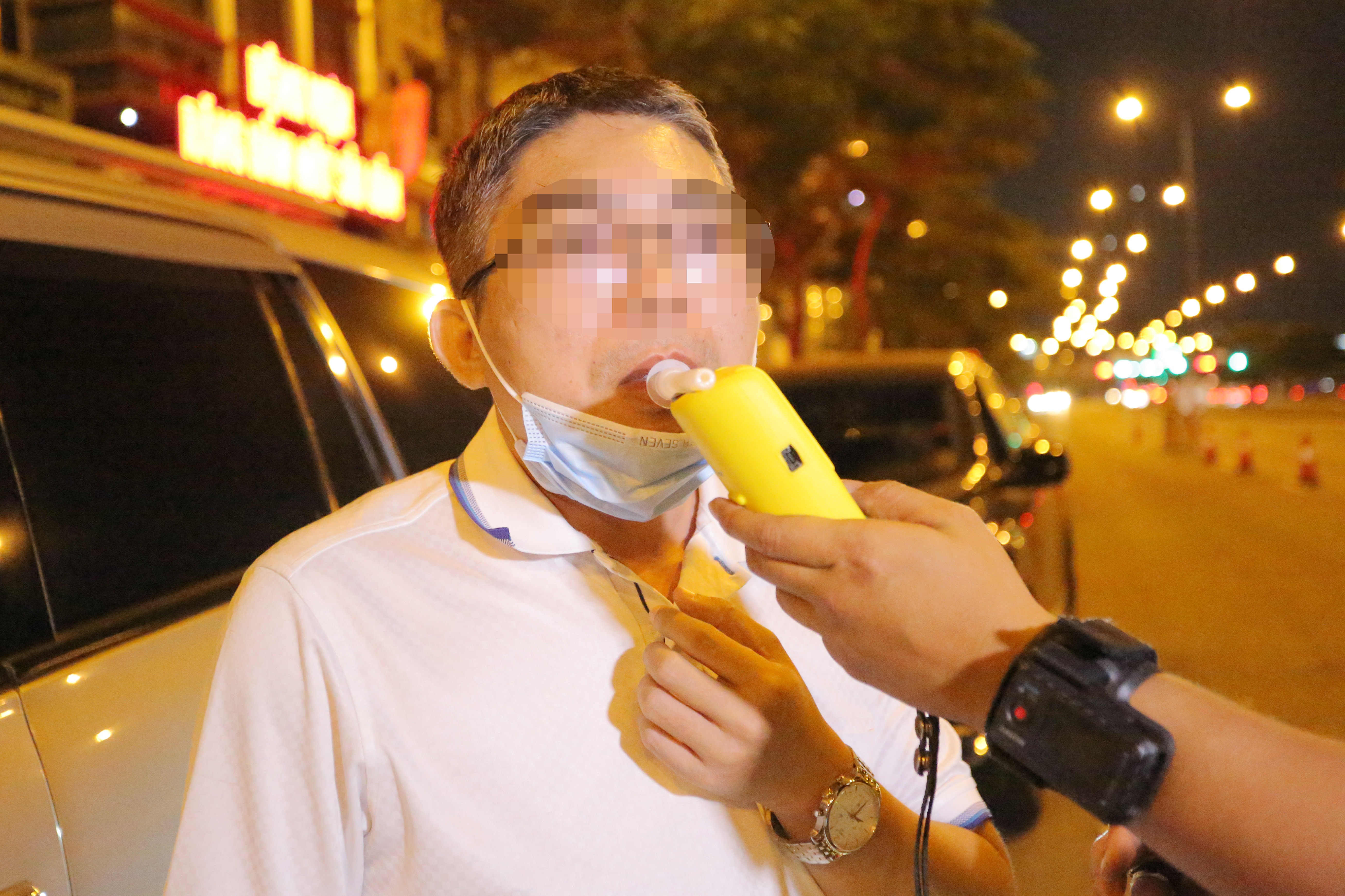 CSGT kiem tra nong do con anh 3