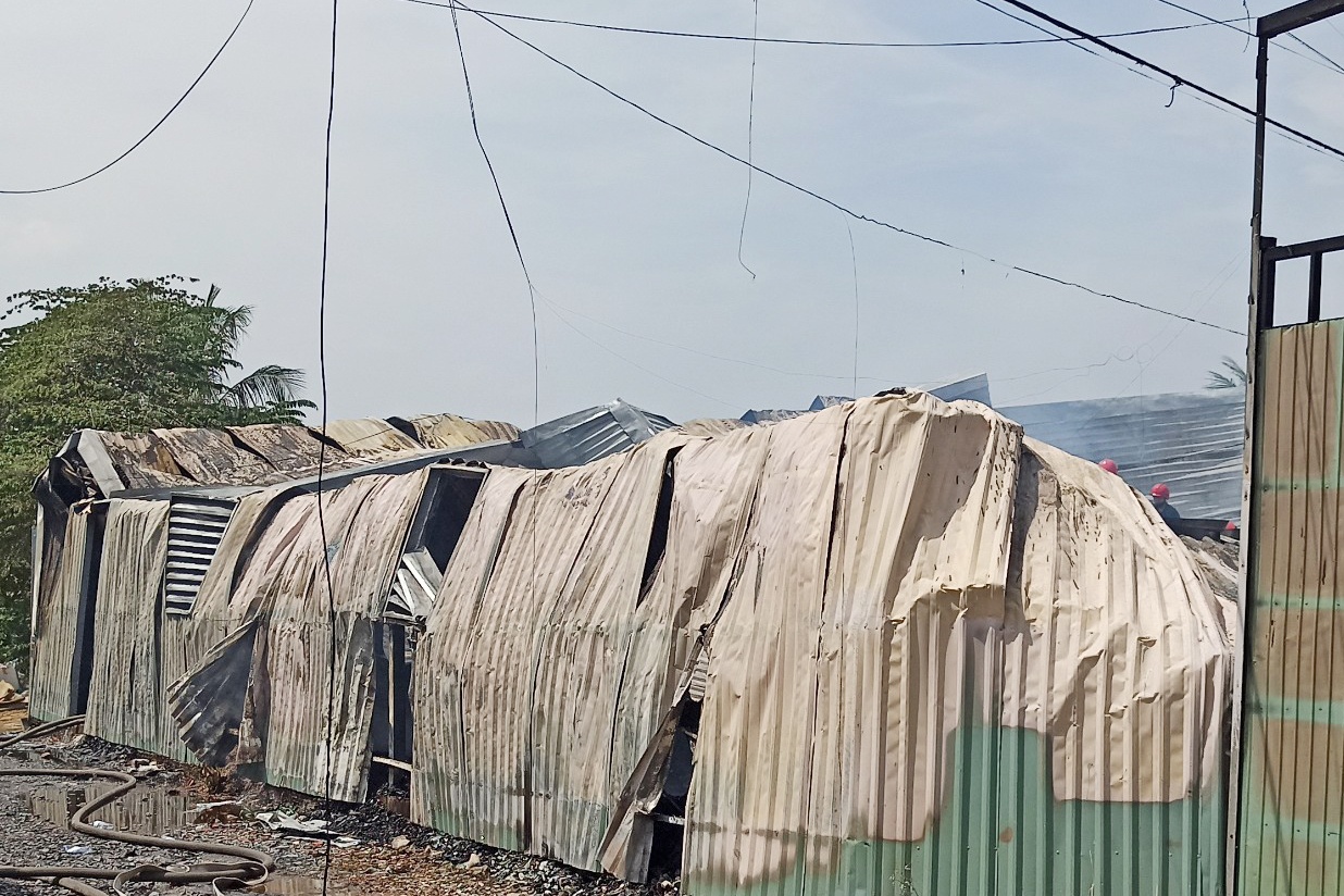 Hoa hoan thieu rui xuong go va cong ty o TP Thu Duc hinh anh