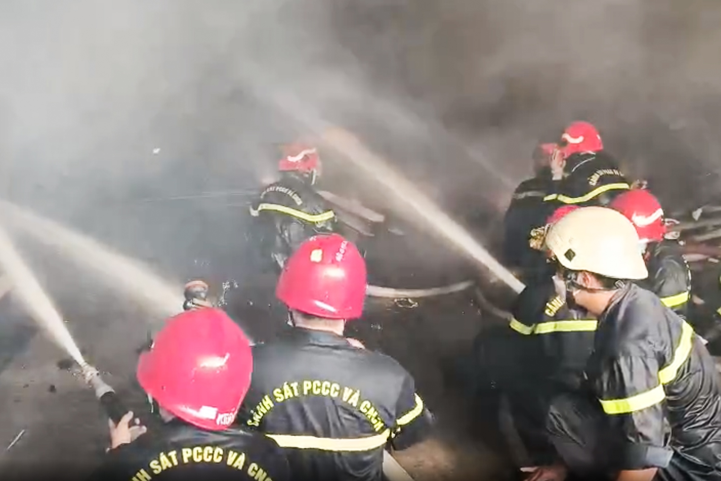 Hoa hoan thieu rui cong ty go o TP.HCM hinh anh