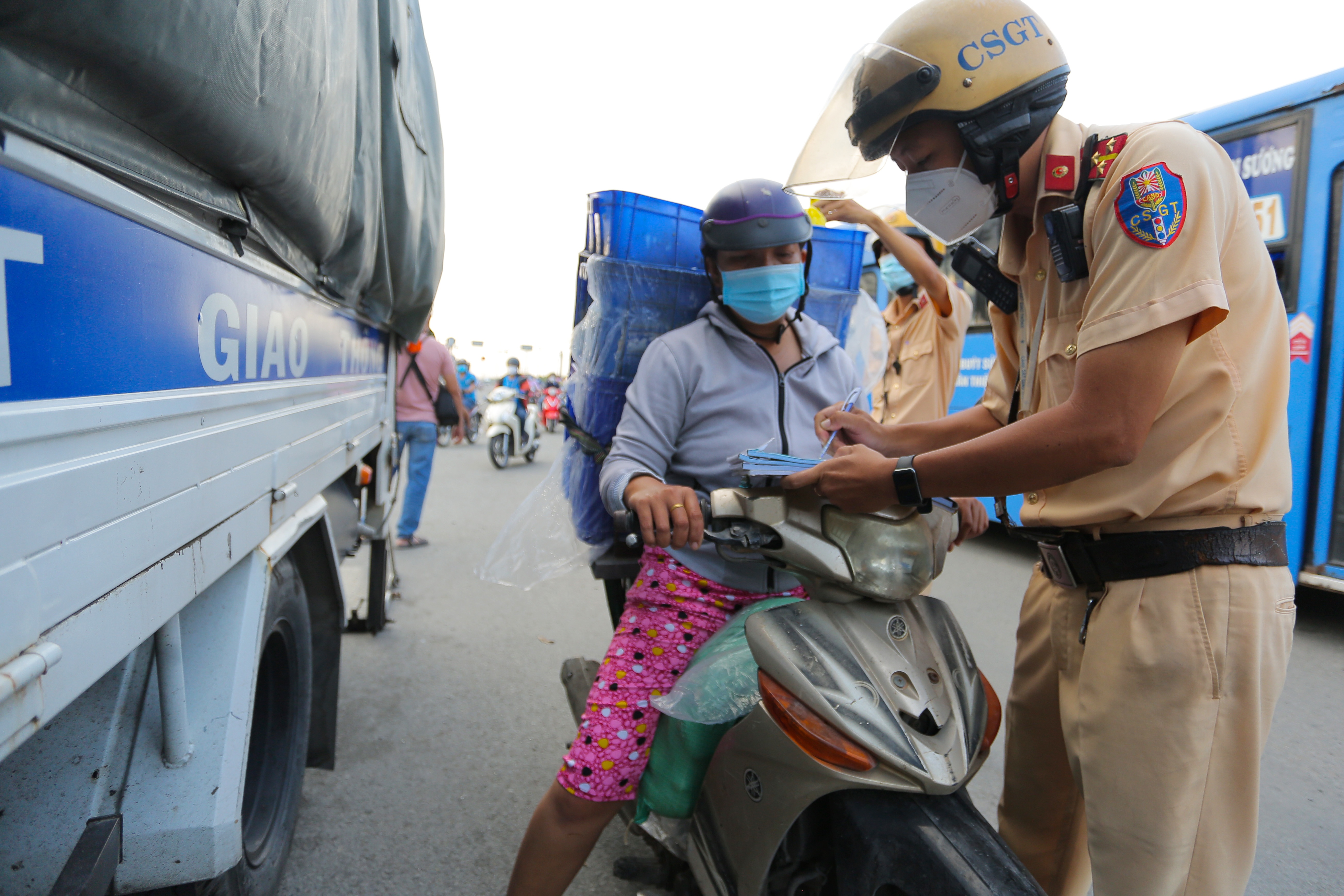 CSGT TP.HCM xu phat anh 1