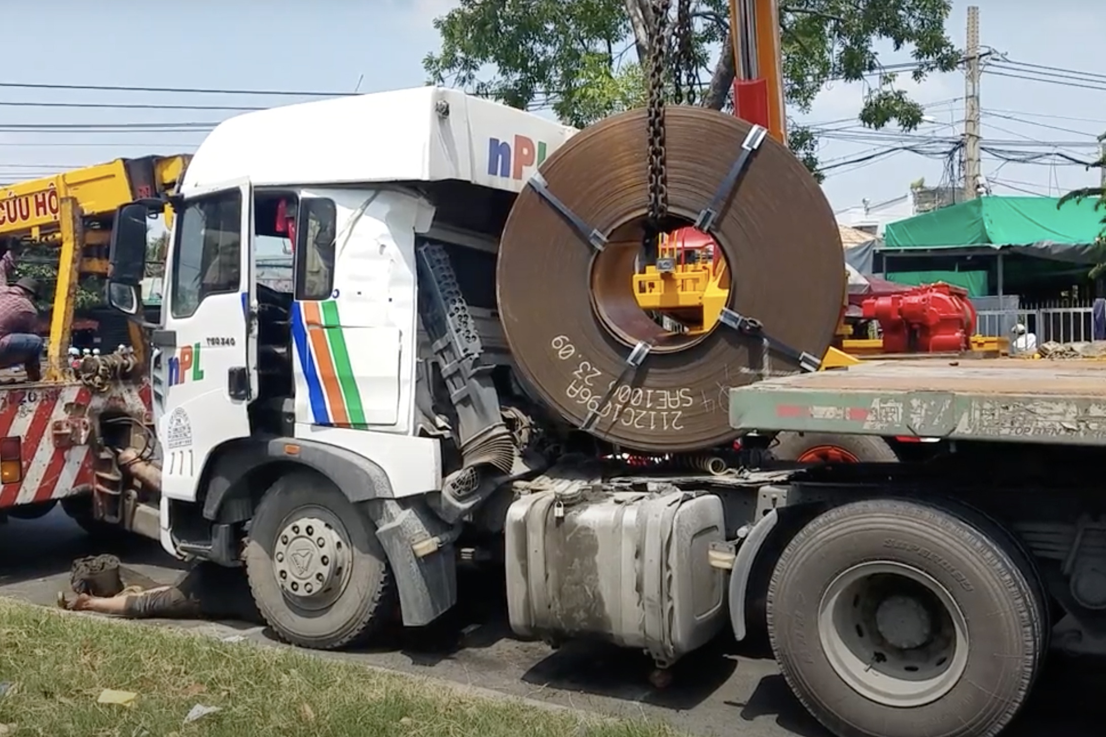 cuon thep dut xich anh 1