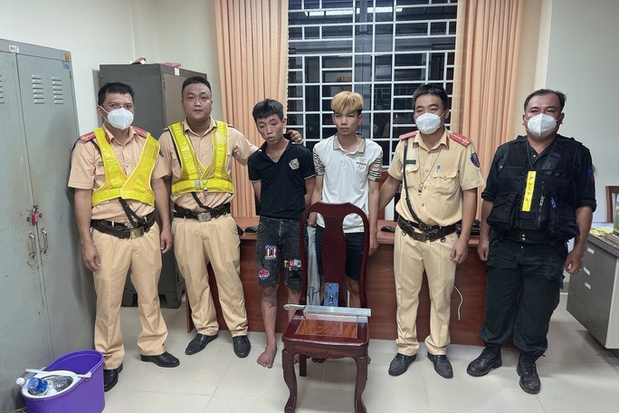 cuop xe may tren quoc lo 51 anh 1