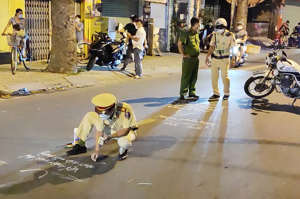 Duoi theo cuop, nam thanh nien bi tai nan tu vong o TP.HCM hinh anh