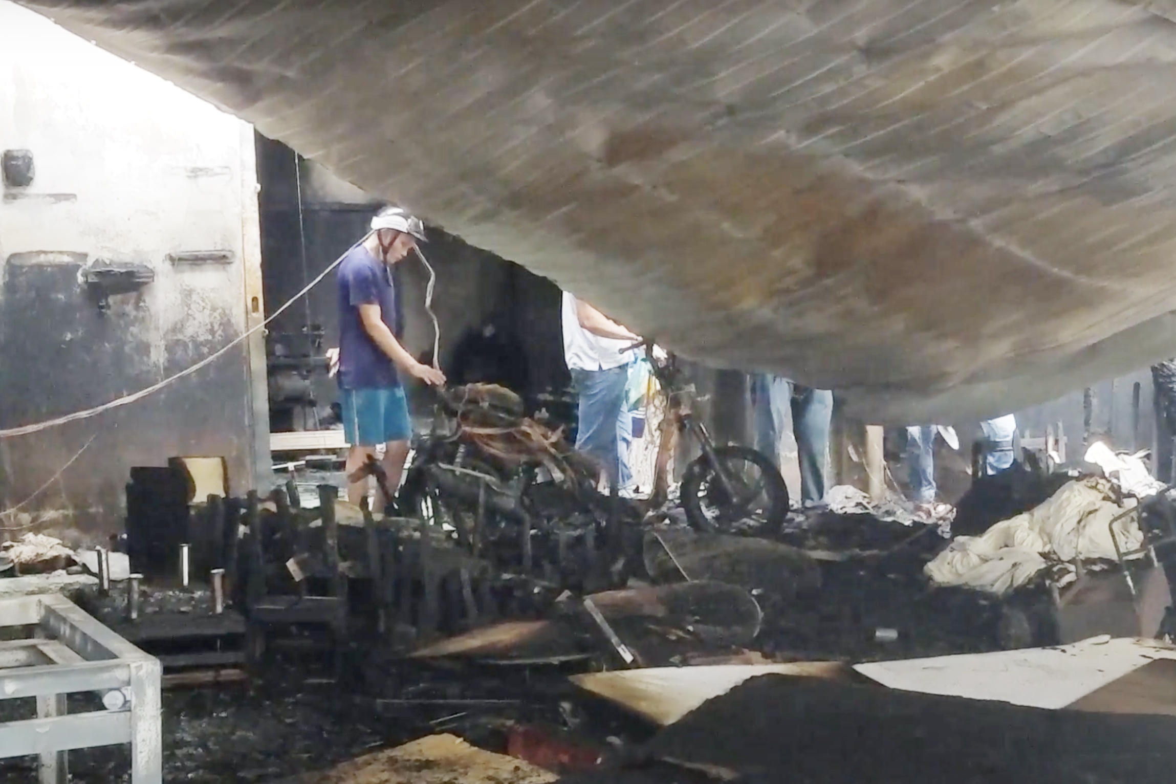 chay nha o Binh Tan anh 1